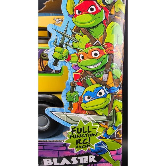 Teenage Mutant Ninja Turtles RC Pizza Blaster Car with Pizza Launcher Controller - Picture 5 of 12